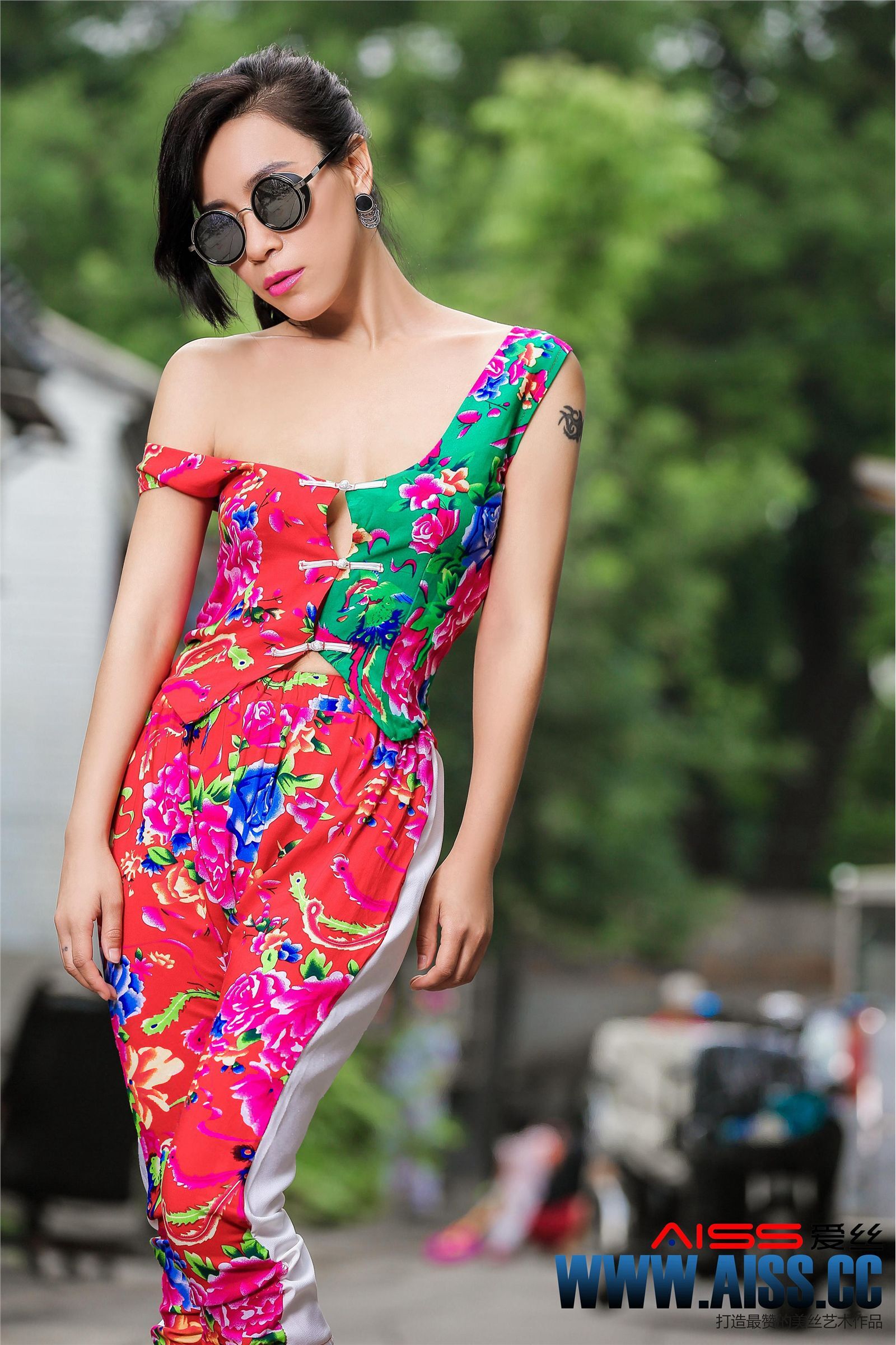 [AISS爱丝]美丝图辑 2015.07.30 NO.059 《巷陌》高清黄金会员版